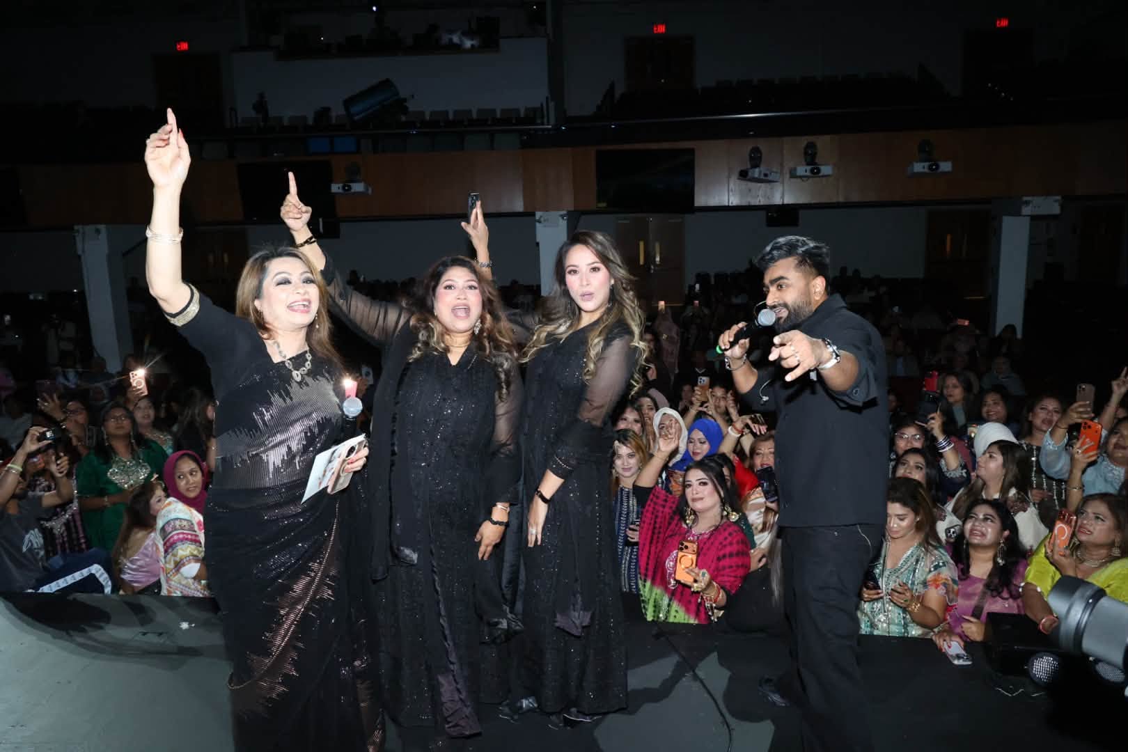 প্রবাসে দেশীয় সংস্কৃতির সুরঝংকার: নিউ ইয়র্কে ‘দ্য বিউটিফুল লেডিস অব ইউএসএ’র মুগ্ধতার এক সন্ধ্যা