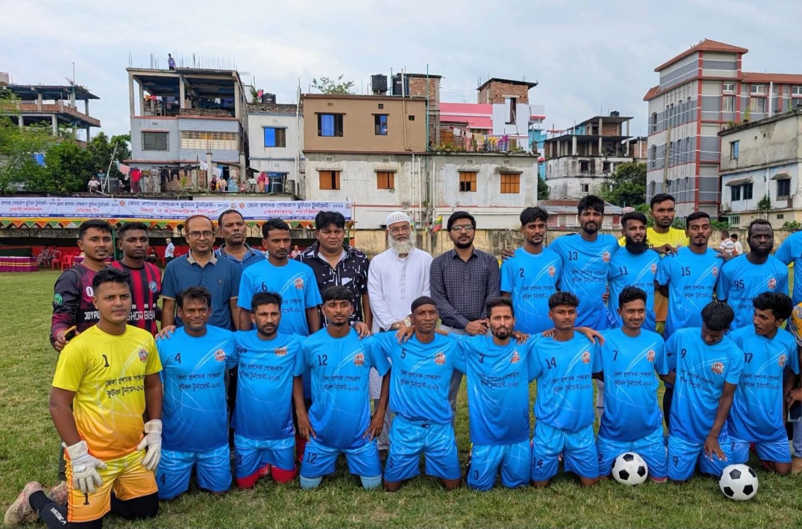 জয়পুরহাটে জেলা প্রশাসক গোল্ডকাপ ফুটবল টুর্নামেন্টের উদ্বোধন
