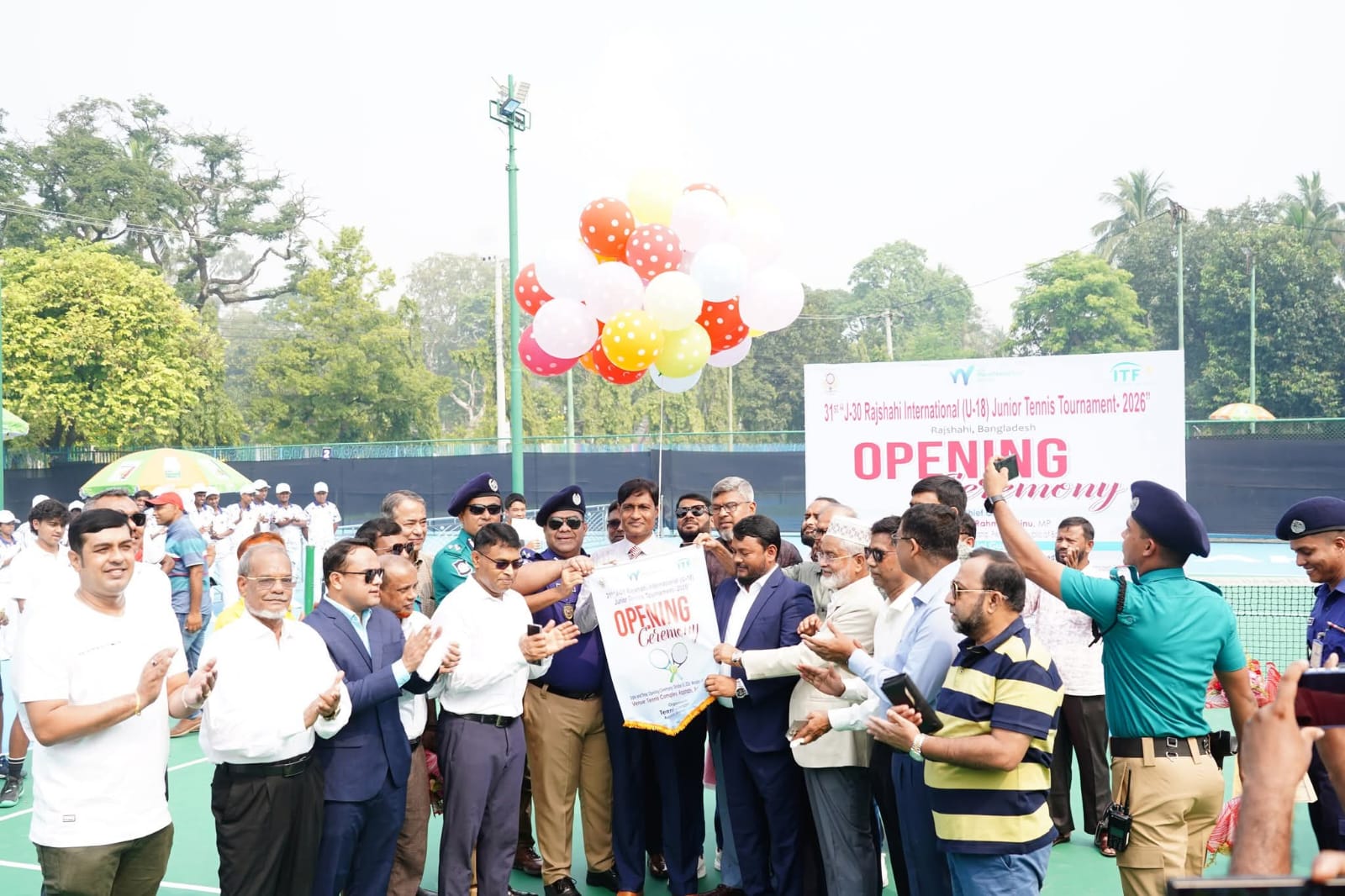 বর্ণাঢ্য আয়োজনে রাজশাহীতে শুরু হয়েছে ৩১তম রাজশাহী ইন্টারন্যাশনাল (অনূর্ধ্ব-১৮) জুনিয়র টেনিস চ্যাম্পিয়নশিপ উদ্বোধন