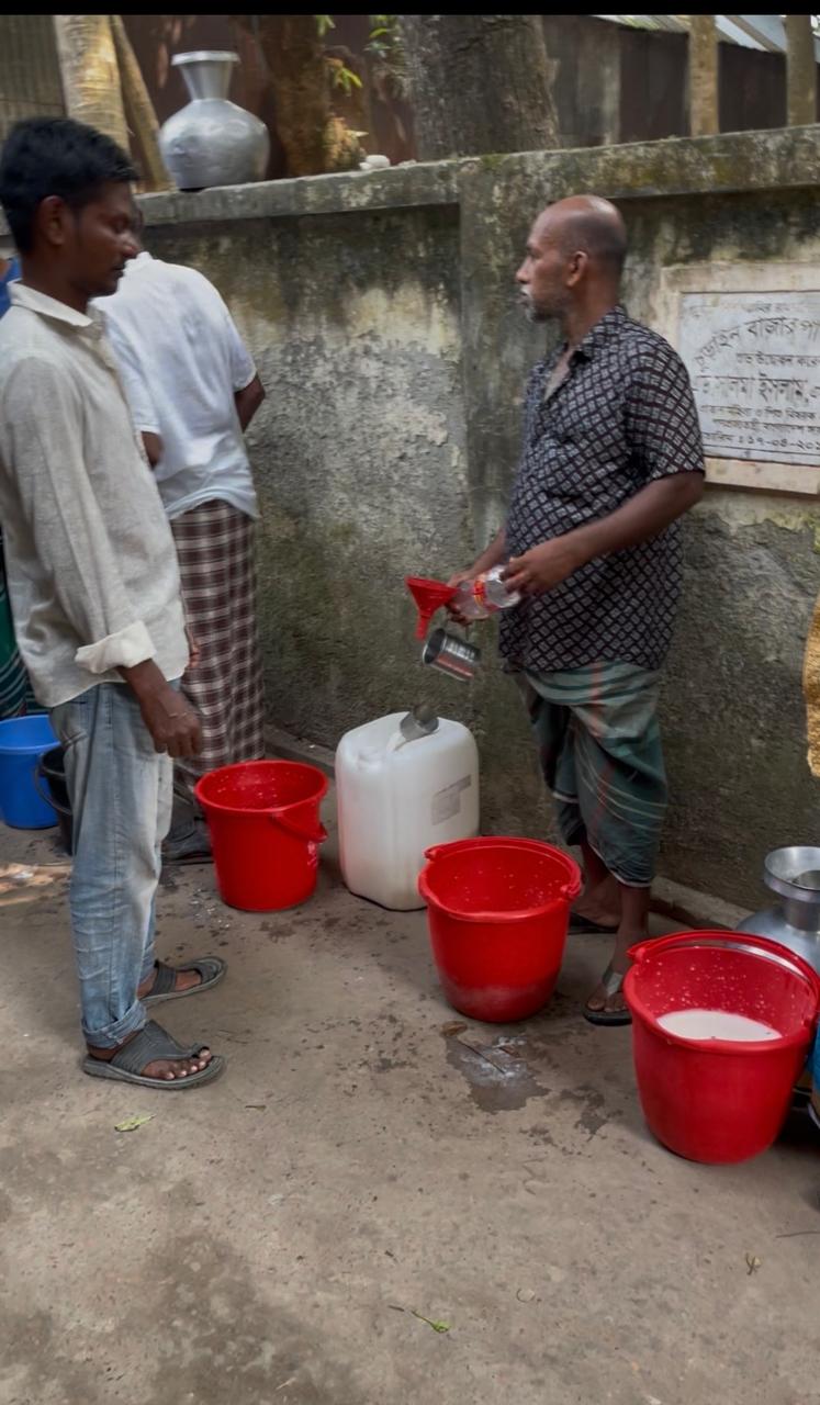 পূজা উপলক্ষ্যে দুধের বাজারে আগুন