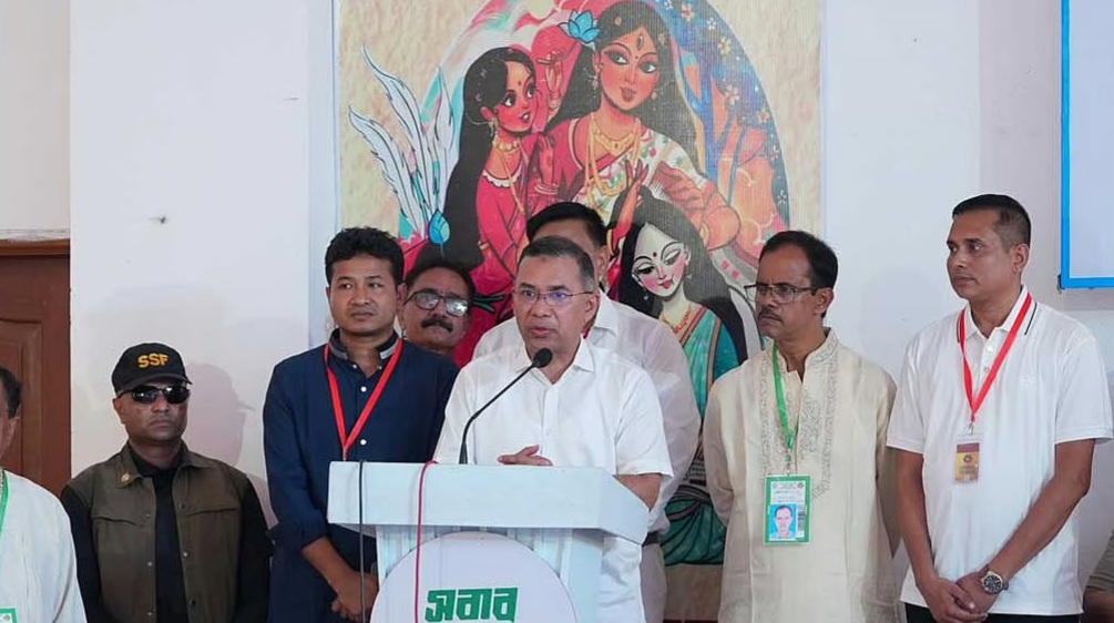 নবমীর পূজা মন্ডপ দেখতে রংপুরে প্রধানমন্ত্রী : তারেক রহমান